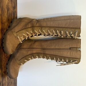 Sorel women’s boots 9.5